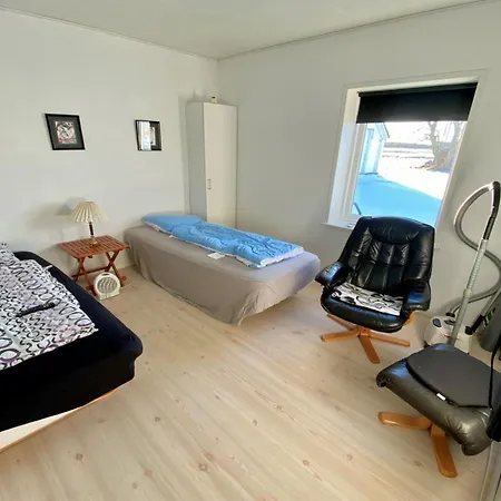 Kora - 2km From The Sea By Interhome
